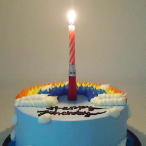 生日音乐蜡烛会唱歌的创意可爱螺纹儿童派对百天满月蛋糕装饰无烟