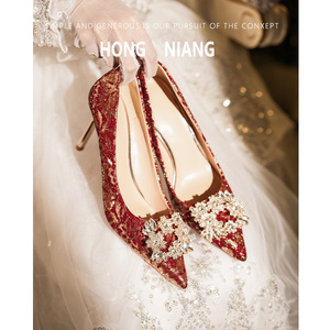 红色婚鞋女2023新款秋冬高级感绝美秀禾新娘鞋中式结婚高跟鞋小码
