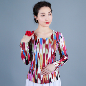 2024春夏季新疆舞蹈演出服女新款艾德莱丝长袖上衣民族风印花服装