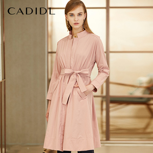卡迪黛尔春装新款时尚粉色中长款风衣女士高腰修身系带连衣裙