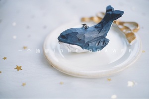 一个抽屉 手工可爱木雕鲸鱼动物钥匙扣包挂件生日端午礼物