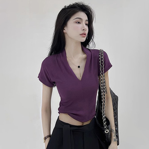 韩系紫色V领短袖正肩t恤女2024夏季新款别致甜辣修身短款小上衣服