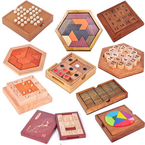 古典益智玩具欧美桌游贵族棋华容道数字蜂窝智力拼盘巧克力魔盒