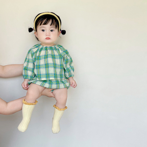 ins韩国春秋婴幼儿绿格子长袖衬衣短裤套装女宝宝外出宽松两件套