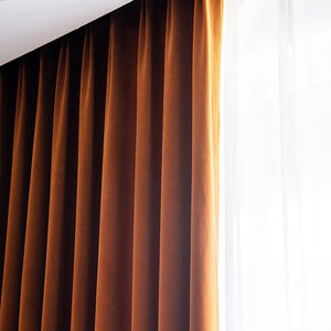 焦糖色窗帘绒布简约现代轻奢客厅纯色卧室遮光丝绒2021年新款时尚
