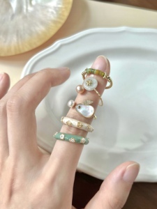 小兔子珍珠戒指2022年新款潮赫本风网红爆款指环女小众设计高级感