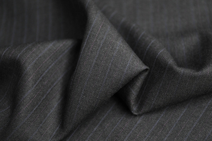 意大利进口薄款黑灰色细腻斜纹紫兰暗条纹法兰绒精纺羊毛布料面料