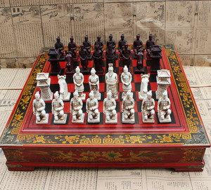复古国际象棋兵马俑象棋立体人物象棋创意象棋木制棋盘圣诞节礼品