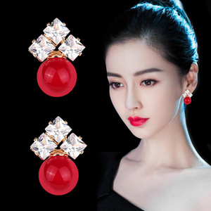 2019新款红色珍珠耳环 锆石镶钻耳钉女 韩版个性百搭时尚厂家