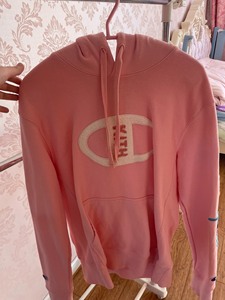 champion 冠军 粉色卫衣，正品，160左右，110以