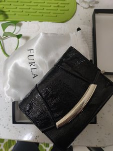 furla 笑脸 黑色漆皮钱包