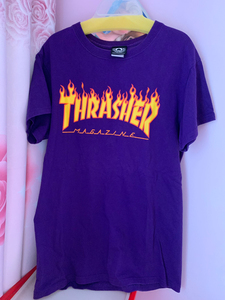 潮牌Thrasher 火焰女款T恤，紫色，尺码S:胸围96-