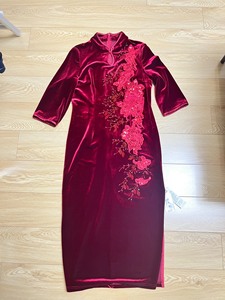 素罗依喜婆婆/新娘妈妈旗袍，全新，酒红色丝绒特别好看，适合春