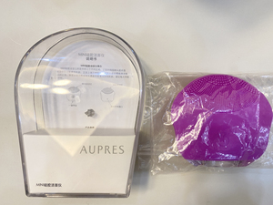 送：欧珀莱mini硅胶洁面仪，全新未使用。品牌专柜赠品