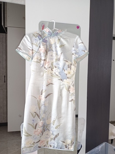 瑞蚨祥(北京大栅栏购买）浅色素雅短款旗袍，胸围83，腰围70