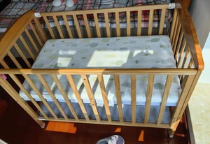 小龙哈彼松木儿童床+可优比床垫床笠床围共4件