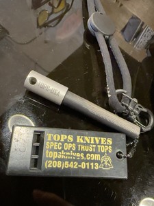 美国tops bob系列露营工具 打火棒救生哨，有明显使用痕