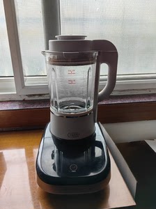 九阳变频轻音豆浆榨汁机，除了杯口有一块玻璃破损，其他质量没问