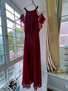 红色only长裙，订婚的时候穿了一会，95新
