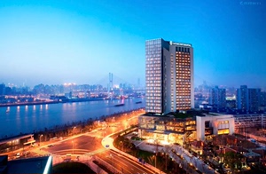 上海世博洲际酒店江景房含双早