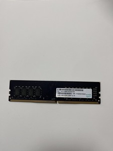 共9条宇瞻DDR4 2666 16G台式机内存条，实物拍摄。