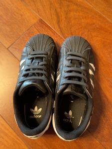 Adidas阿迪达斯三叶草童鞋，已经换了弹力鞋带，看好拍，真