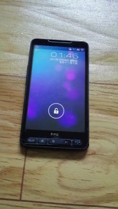 HTC HD2手机。可以开机，触摸屏没有反应。单机没有电池。