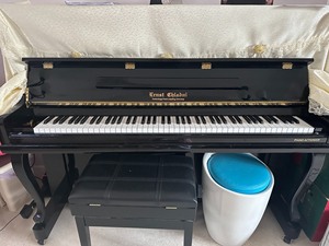 德国恩斯特，2017年购买，原价35000元。自用钢琴，非常