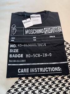 全新专柜正品moschino莫斯奇诺限量版英文字母t恤男女同