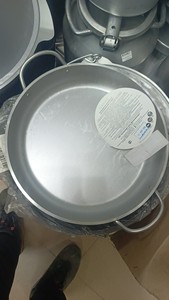 俄罗斯kukmara铸铝平底锅直径分别是30厘米和35厘米价