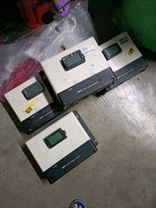 MPPT太阳能控制器，电脑款的4885与48100。二手物品