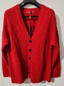 兔皇正品女士羊绒开衫110Cm号，全新，无瑕疵，大红色