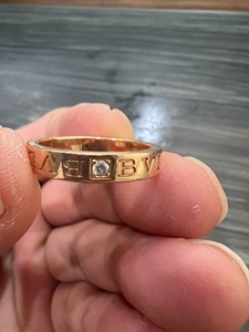 宝格丽戒指，AU750玫瑰金、重7.65