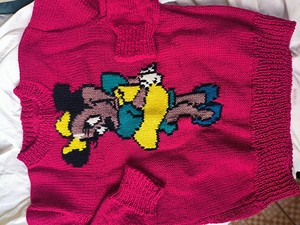 手工粗绒线毛衣，米老鼠图案紫红色，适合7-8岁宝宝穿，90年