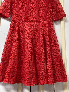 香港薇薇蕾丝镂空全新 连衣裙，专柜正品三标齐全。非常正的颜色