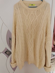 韩国代购长春元美灵家买的宽松大版复古针织毛衣，很厚实，全新的