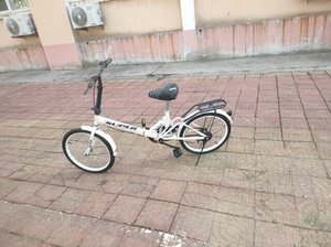 二手自行车60块钱，青岛农业大学自提，就照片这样，刚换的轮胎