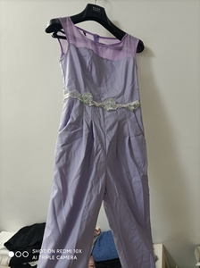 浅紫色网纱拼接绣花腰带连体衣，时尚收腰显瘦背心花朵刺绣连体裤