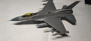 田宫 1/48 F16CJ 战斗机模型 座舱可开