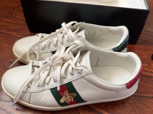 个人闲置gucci1:1 小蜜蜂 红绿尾鞋