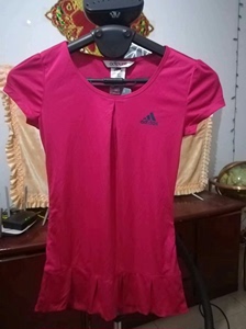 阿迪达斯女T恤速干衣运动套装羽毛球服Adidas短袖上衣夏季