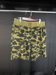 Bape 绿迷彩 camo系列 猿人头 宽松短裤 背后口袋