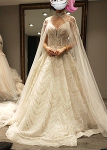 在苏州曼蒂国际婚纱馆买的婚纱 自穿 只是婚礼当天的几小时 纱