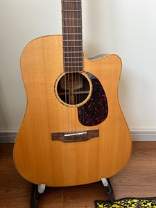 民谣吉他 拉维斯N800dc99新买来没玩过几次