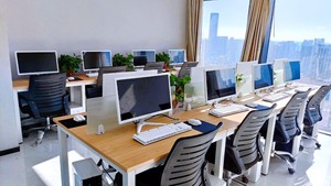 电商工作室低价转让高配置美工台式机电脑以及笔记本电脑等办公设