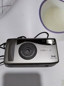 尼康M310AF胶卷相机，高级灰，功能正常，闪光灯正常，实拍