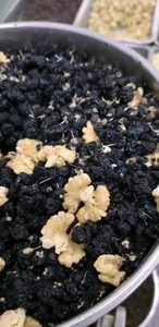 五黑粉：黑芝麻、黑枸杞、黑桑椹、黑米、黑豆、核桃。