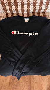 champion薄款美版卫衣，购于香港，有轻微穿着痕迹，S号