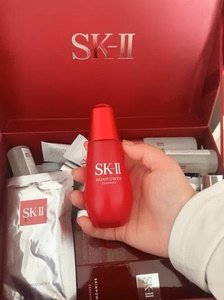  Sk2红瓶精华75ml，用了皮肤非常光滑，毛孔都变细腻了，