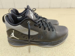克里斯·保罗 5代Jordan篮球鞋42.5码，几乎没啥磨损